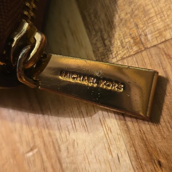 Michael Kors wallet - Picture 5 of 7